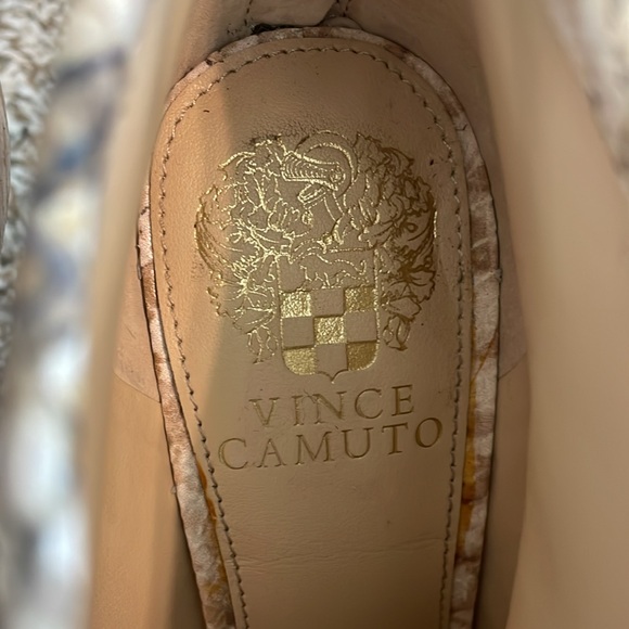 Vince Camuto, Snakeskin Peep Toe Bootie size 5.5 - Picture 7 of 11